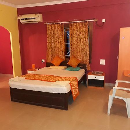 Midguard Sea View Otel Eski Goa Dış mekan fotoğraf